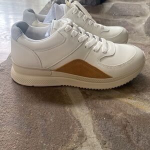 Everlane size 8 sneakers ivory off white mustard khaki The Trainer leather new